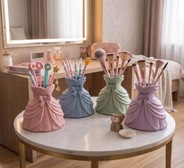 Dress MakeUP Holder